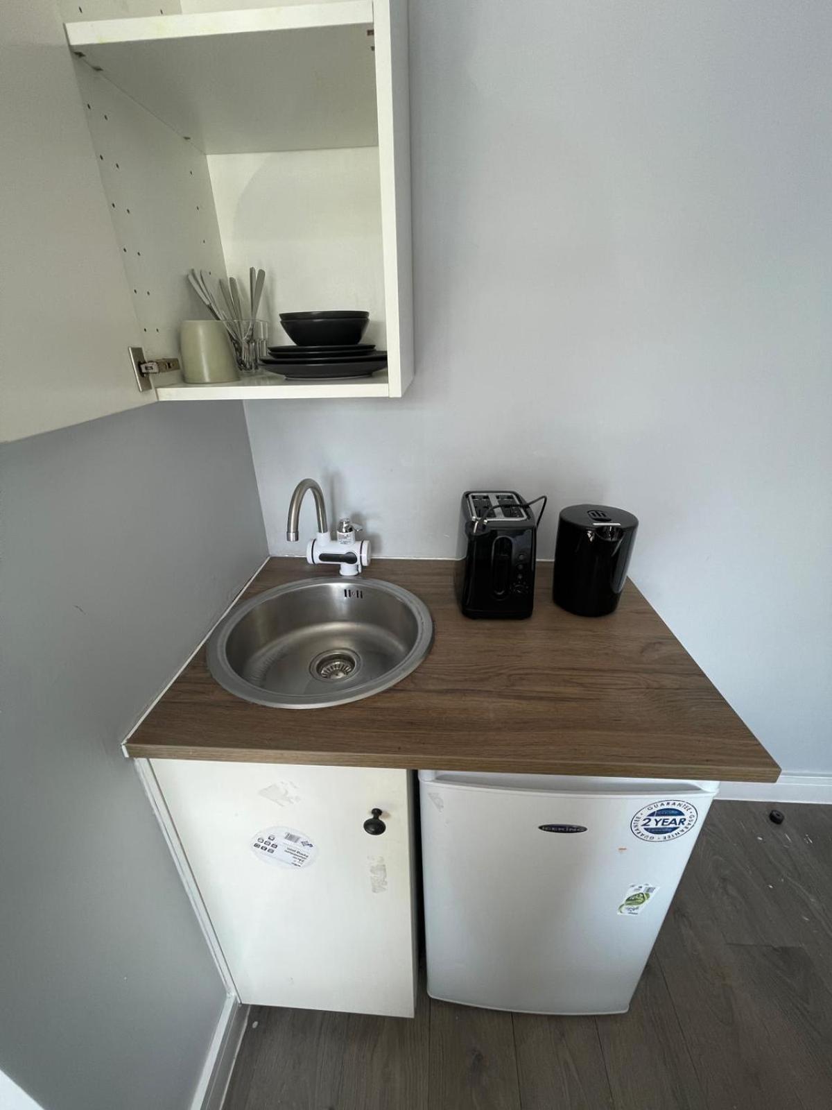 Letzi Premium Cozy Retreat Private En-Suite Rooms, Wembley Λονδίνο Εξωτερικό φωτογραφία