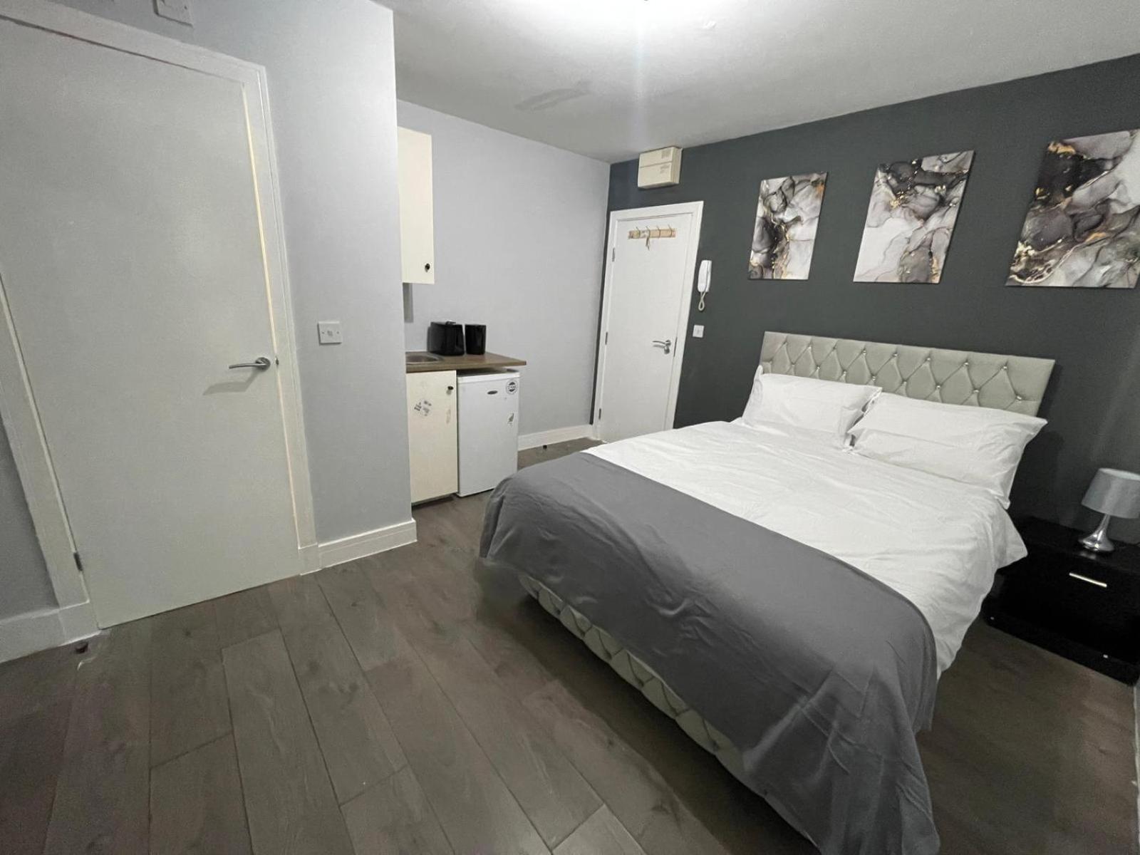 Letzi Premium Cozy Retreat Private En-Suite Rooms, Wembley Λονδίνο Εξωτερικό φωτογραφία