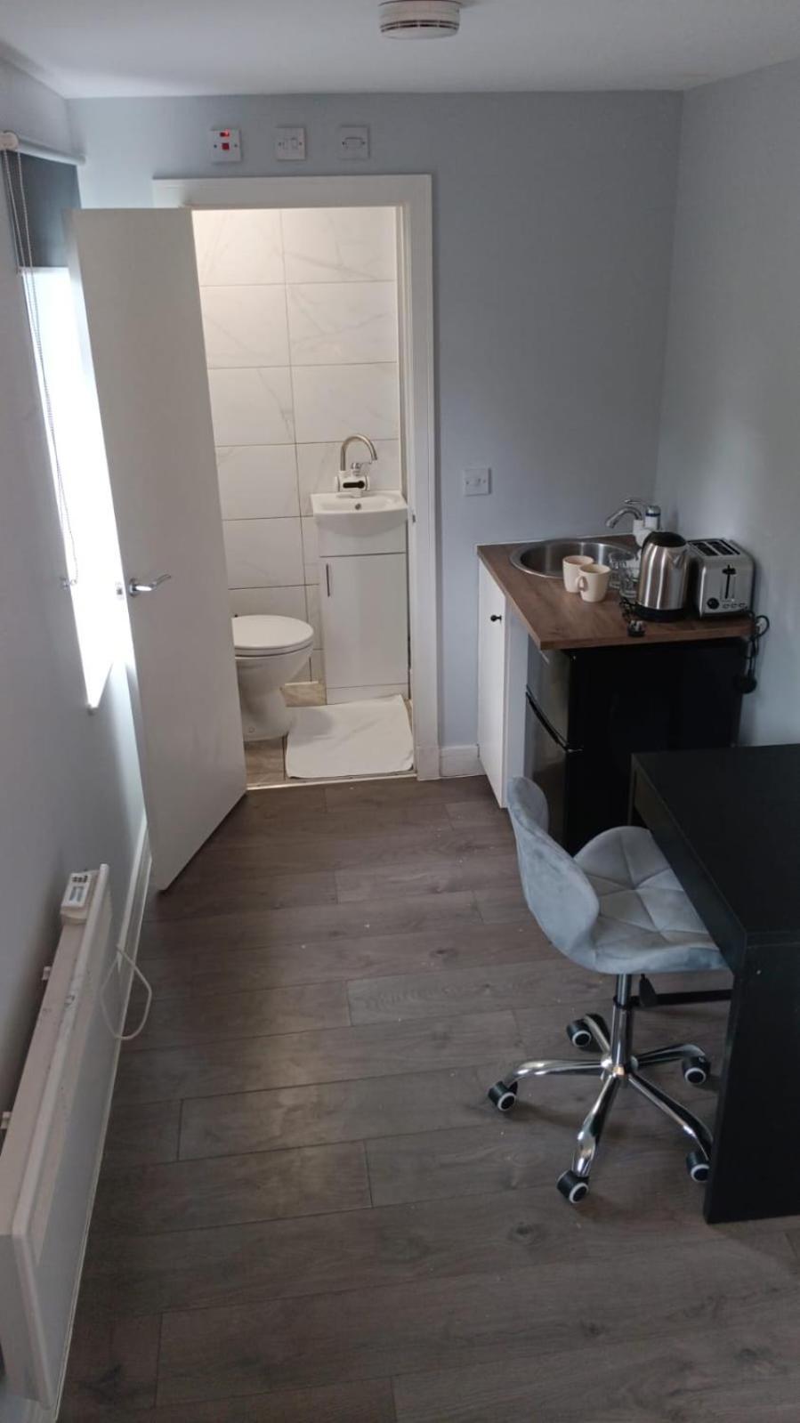 Letzi Premium Cozy Retreat Private En-Suite Rooms, Wembley Λονδίνο Εξωτερικό φωτογραφία