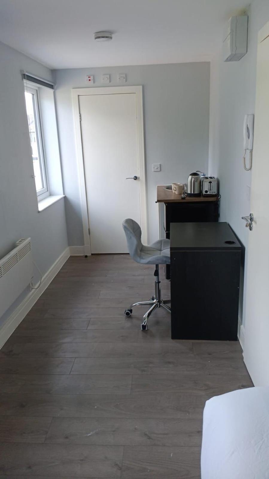 Letzi Premium Cozy Retreat Private En-Suite Rooms, Wembley Λονδίνο Εξωτερικό φωτογραφία